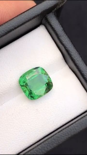 💎 Pure Natural #tourmaline available for sell.Colour: green⚖ carat: 3.90🤝Price: 👍 full Guarantee.