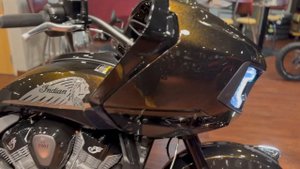 2024 Indian Motorcycle Challenger Dark Horse Icon Smoky Quartz Metallic Pearl/Black Metallic