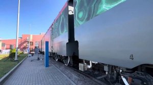 Новинка! Электровоз "Малахит" 3ЭС8 - 001, обзор кабины, машинного отделения и снаружи на ЭКСПО1520