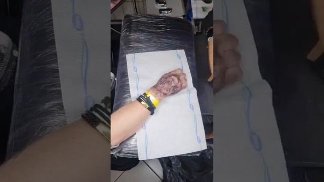 hand tattoo ✋️ black lion 🦁 convention смотреть онлайн