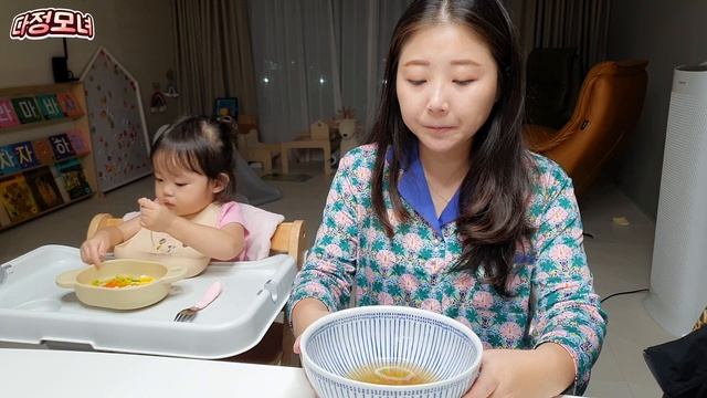 [SUB] 루다와 엄마의 잔치국수 먹방! 🍜 (유아식 레시피: 잔치 국수) смотреть онлайн