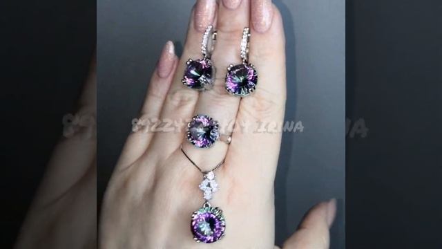 В НАЛИЧИИ ☑️
Кольцо 19 размер 💍
Камень натуральный Мистик топаз 💎
Серебро 925 родированное ✨