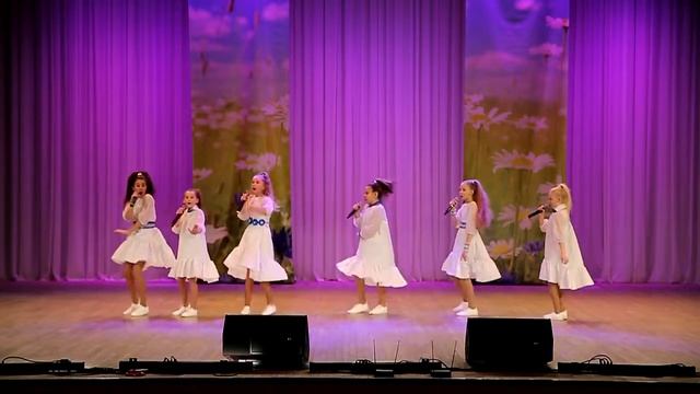 Эстрадная студия "Аванти". Шоу группа "Bubbles". "Заяц варыць піва" смотреть онлайн