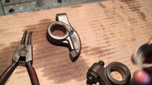 Ремонт двигателя ман 2876 установка поршневой и доработка коромысел