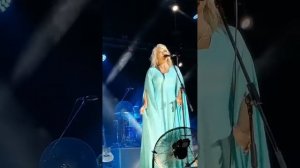 Виктория Макарская - дельфины говорят