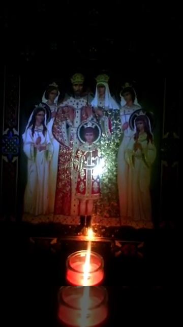 Святые Царственные Страстотерпцы, молите Бога о нас! смотреть онлайн