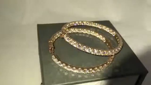 Обзор сережек CRIVELLI HOOPS смотреть онлайн