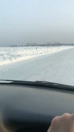 Ледовая переправа через р. Енисей в п. Потапово.