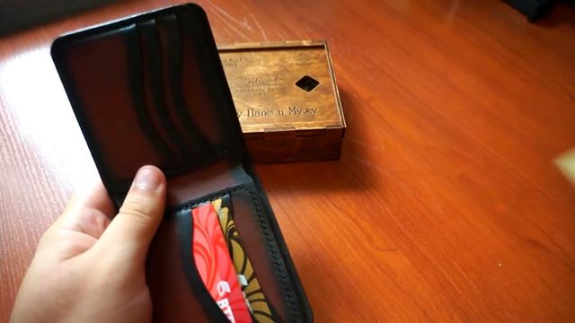Изделия из кожи ручной работы. Портмоне Мужское. Leather goods handmade. Leather wallets. смотреть онлайн