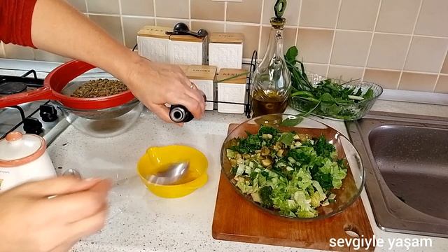 Yeşil mercimekli karnabahar /brokoli salatası tarifi. Nasıl yapılır? Kış salatası tarifi.