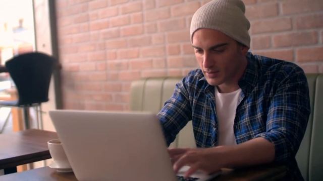 Video 10th Gen Intel® Core™ Mobile Processors Intel® Iris® Plus Graphics 16 9 19CY3242EN смотреть онлайн