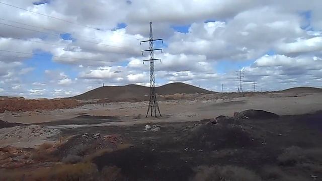 К мазарам перед карьером Коунрадского медного рудника