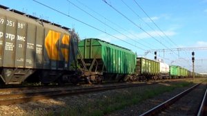 Электровоз 2ЭС4К-034 "Дончак" с грузовым поездом