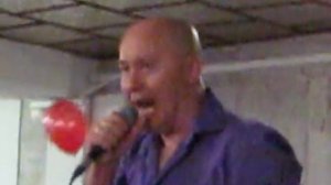 Солодуха зажигает на стуле