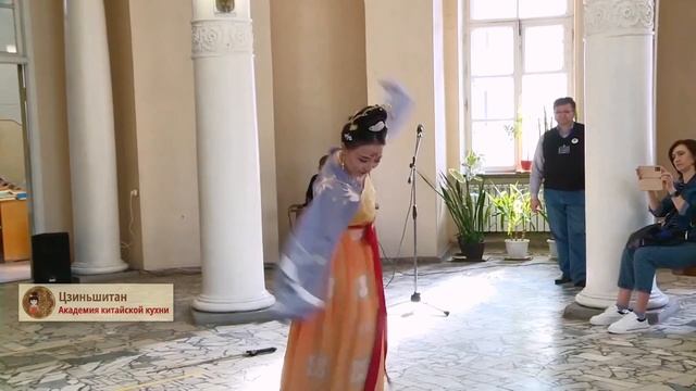 Китайский танец с мечом | китаянка танцует с мечом смотреть онлайн