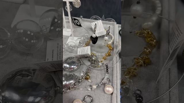 Получили поставочку  из Италии #бижутерия #красота #колье #украшения #мурано #серьги #браслеты