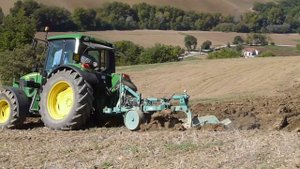 Aratro No-Stop Nardi - Plowing with hydraulic stone release system