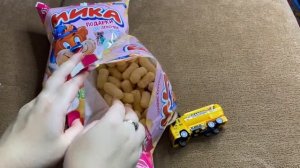 Распаковка кукурузных палочек «Мика». Какие классные игрушки 🧸🤩