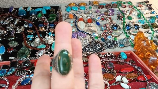 Комплекты кольца серьги с натуральными самоцветами.