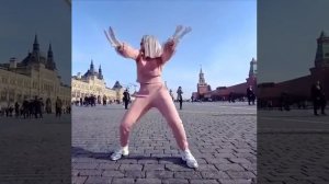 Miss Russian with her sexy movements!