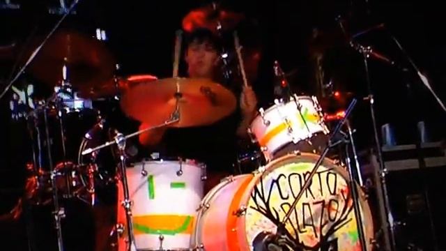SUERTE DE PERROS "Nada mas que hablar" en vivo,TEATRO VORTERIX -13 de mayo 2012