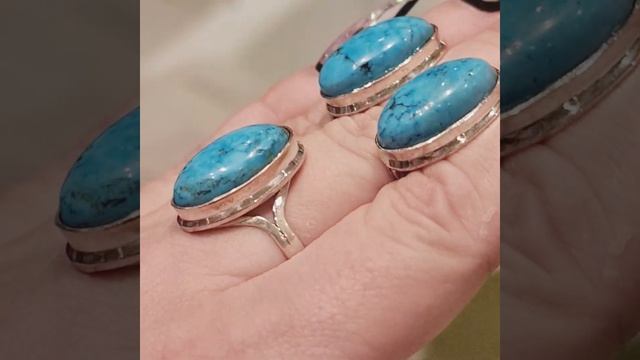 Комплект с бирюзой. Серебро 925. Серьги: 8.49гр - 3100, кольцо: 5.23гр, размер 17.5- 2000