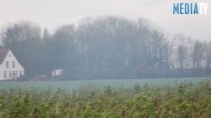 Veel rookontwikkeling door grote brand in schuur Den Bommel: paarden gered