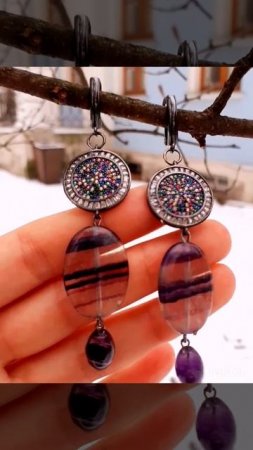 Серьги с флюоритом и стразами, 2700 руб.