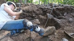 Herkimer diamonds,  mohawk valley mineral mining  b