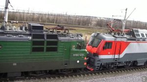 Электровоз ЭП20-002