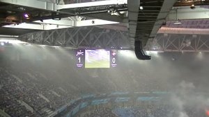 Фанаты жгут файеры на матче Зенит - Спартак, стадион Санкт Петербург, Воскр 6 Августа 2017