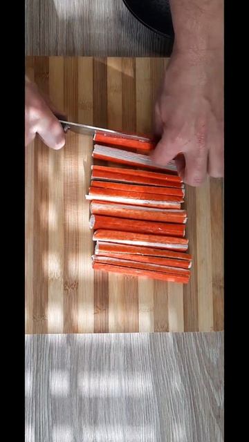 Начнём готовить рулет из крабовых палочек смотреть онлайн