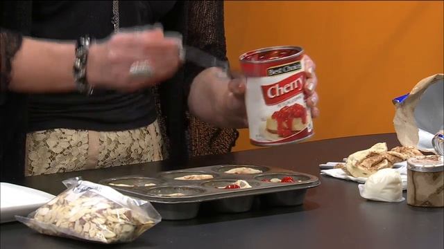 Ozarks FOX AM-Kelly's Pin-Cherry Cinnamon Rolls-05/01/19 смотреть онлайн