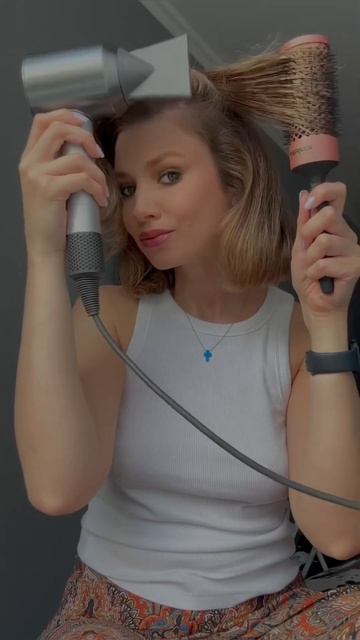 Укладка на браш #брашинг #укладка #волосы #hairstyle #dyson смотреть онлайн