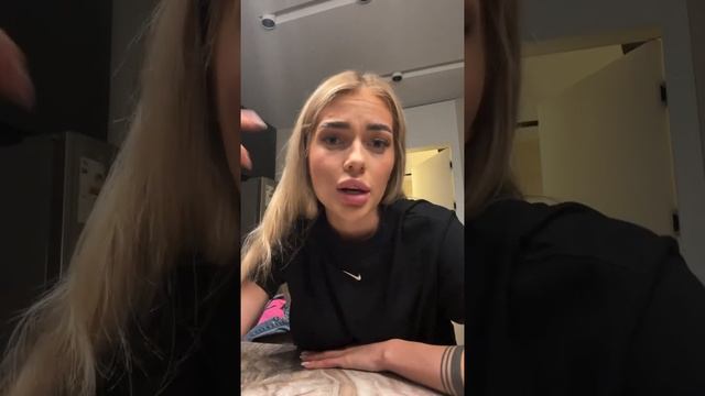 Катя Скалон в прямом эфире 10.11.2022. Зубы мне подарил мужчина) стряхнула крошки на турка)