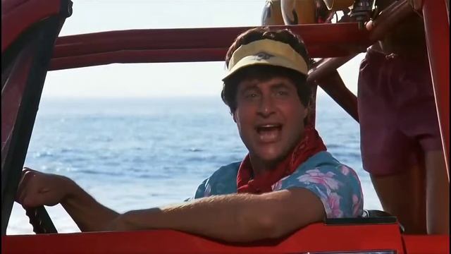 Поліцейська академія 2 Магані на пляжі смотреть онлайн