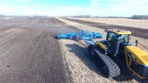 Lemken Rubin 9 on Challenger MT875E