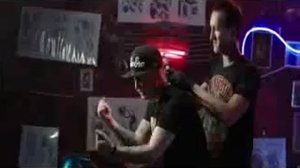 Тимати-на эту и на ту на бью себе тату