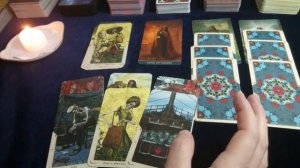 На 4 короля. СКУЧАЕТ ЛИ ОН ПО ВАМ? 🤴❤❤Таро расклад