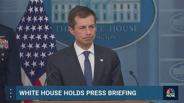 Watch: White House holds press briefing | NBC News смотреть онлайн