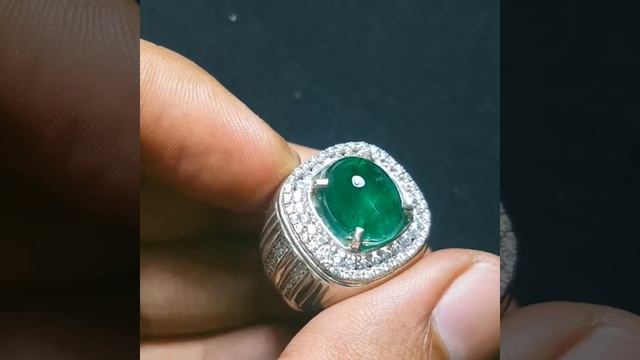 TCGems 6crt Natural vivid green rutilled emerald смотреть онлайн