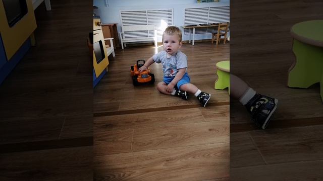 знакомство с ясельками смотреть онлайн