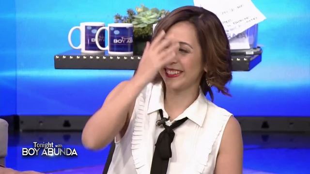 Raymond teaches Rachel and Tito Boy yoga | TWBA смотреть онлайн