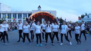 Танец выпускников на последний звонок!