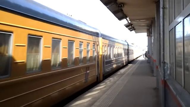 Электровоз ЧС7-073 с поездом 002Р Рига - Москва / Locomitive CHS7-073 train Riga - Moscow смотреть онлайн