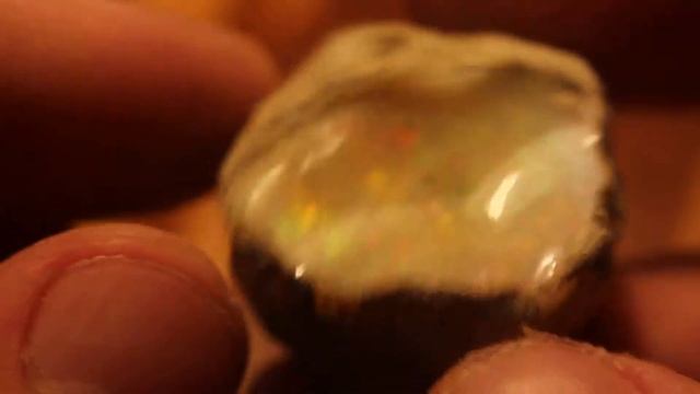 72ct Brilliant 5/5 Rainbow Prism Pattern Opal Rough смотреть онлайн