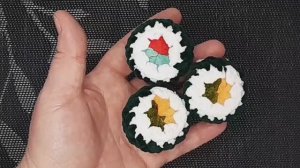 Брелок для ключей своми руками  роллы суши игрушки из плюшевой пряжи крючком