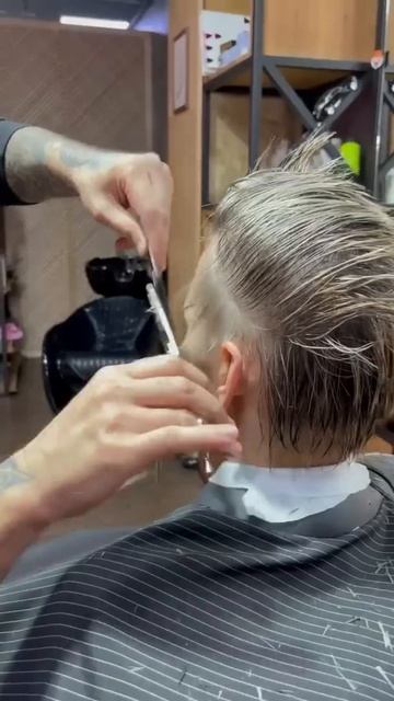 Короткая женская стрижка, создаём объём ✂️ Урок стрижки от Ивана Блудой по ссылке в описании