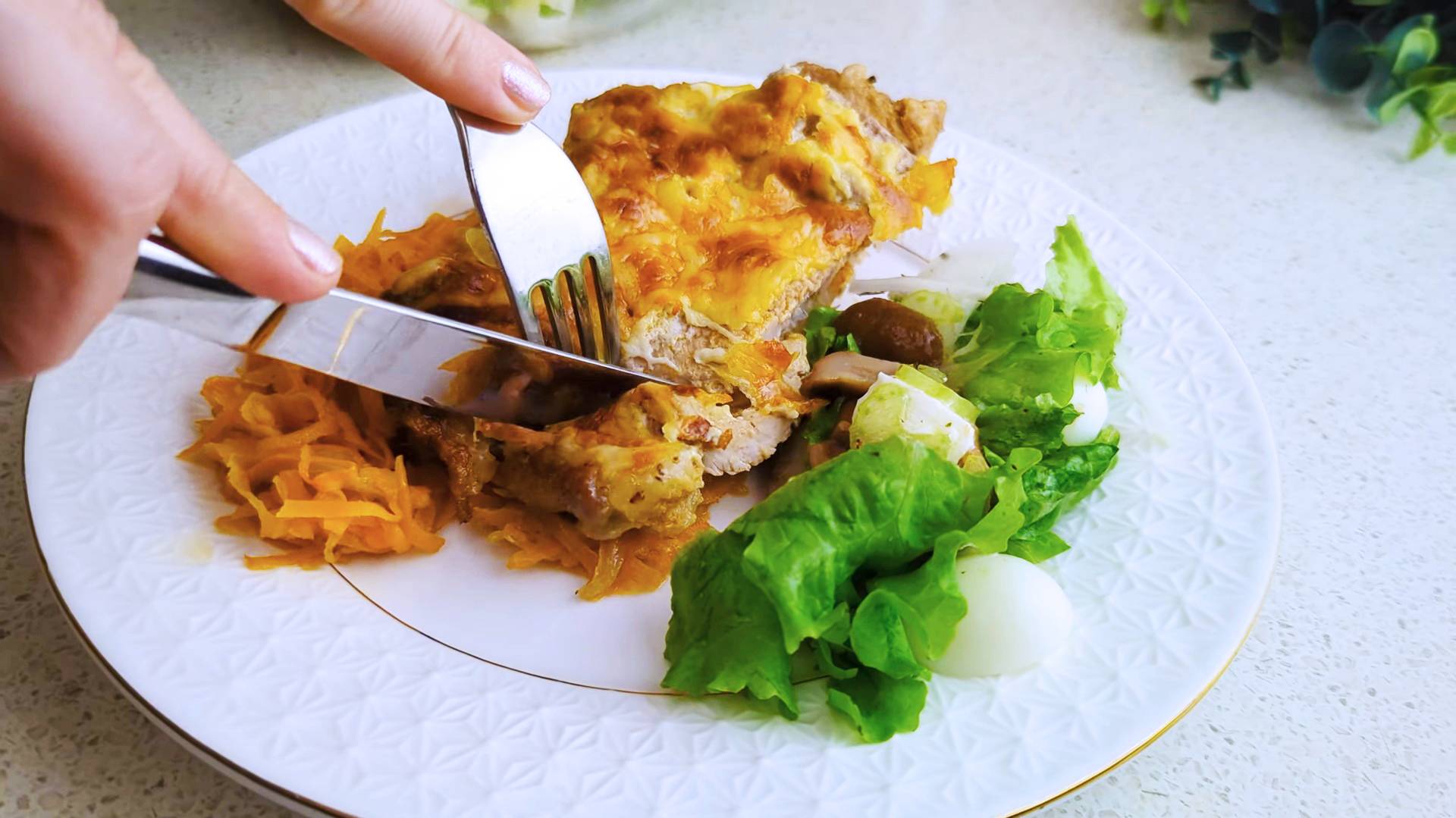 Горячее блюдо на праздничный стол! Мясо в духовке без заморочек с неповторимым вкусом!