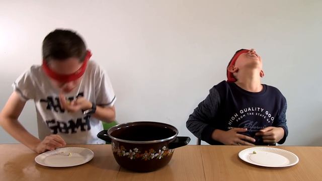 Kids Vs Food Reaction! DO NOT TRY THIS AT HOME! смотреть онлайн